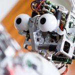 Desarrollan un sensor que detecta ciberataques a robots móviles