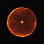 Una estrella envejecida expulsa una burbuja humeante