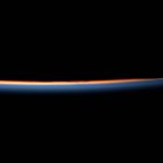 Sonrisa espacial: Un amanecer visto desde la Estación Espacial Internacional