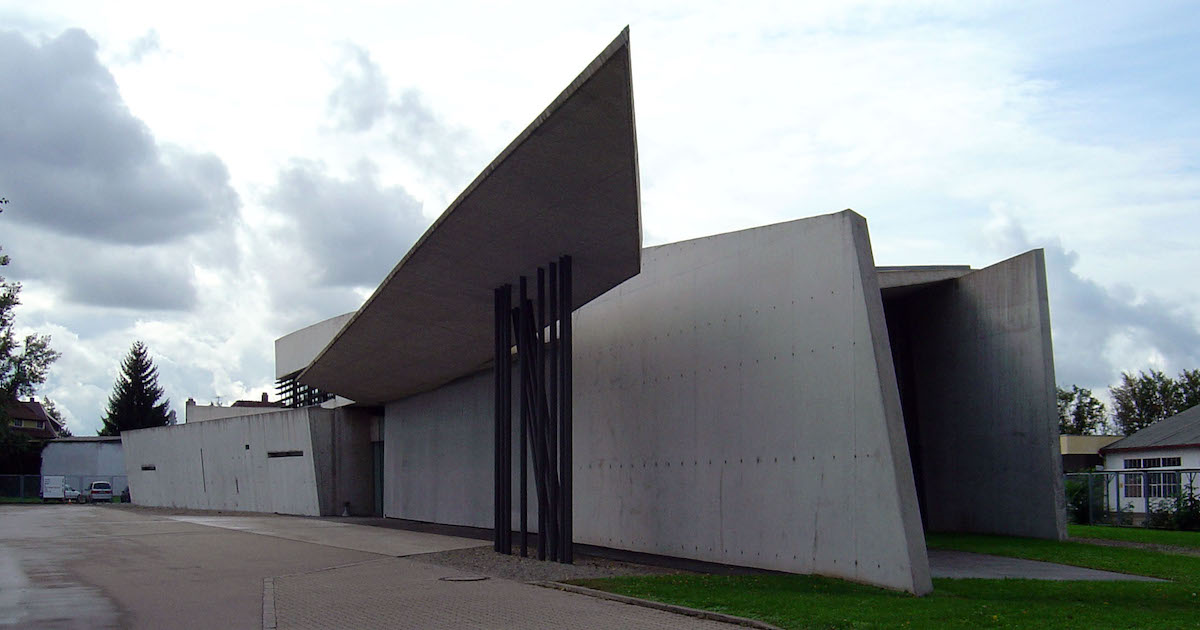 Edificio de bomberos para la fábrica de Vitra en Weil am Rhein (Alemania), 1993, construido por Zaha_Hadid