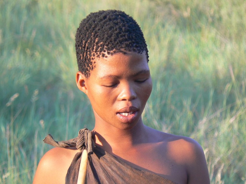 Mujer de la tribu San, Botswana