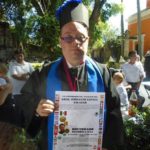 Carlos Enrique de Saro Puebla, tiene Síndrome de Down, es escritor y recibió un Doctorado Honoris Causa