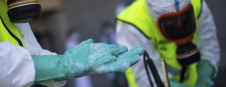 "Sanitizar" una palabra que la pandemia fortaleció en el idioma español