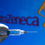 La Unión Europea amenaza a AstraZeneca por su retraso en la producción de vacunas