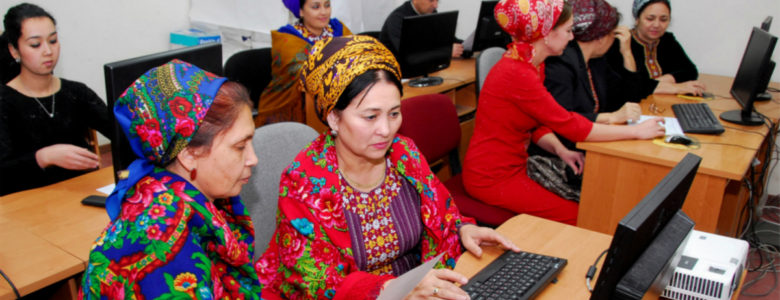 Mujeres expertas en estadística, en Turkmenistán- Foto Banco Mundial